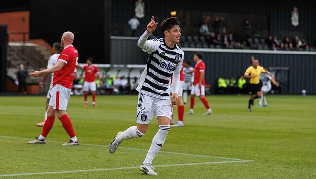 Màn so tài đỉnh cao khó lường Queen's Park vs Brechin City